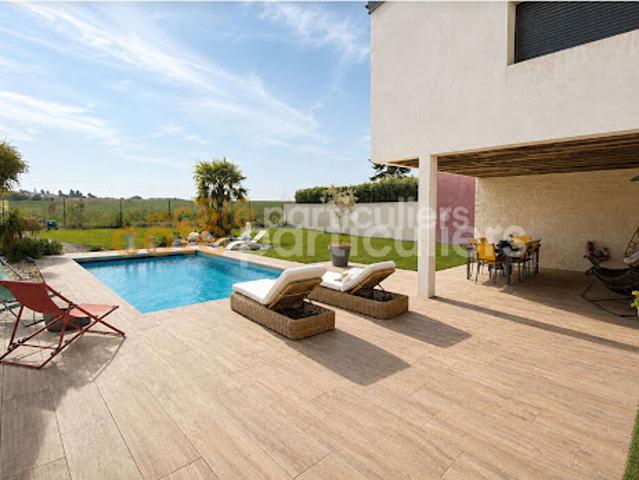 Vente Villa 10 pièces 361 m2 Saint Xandre