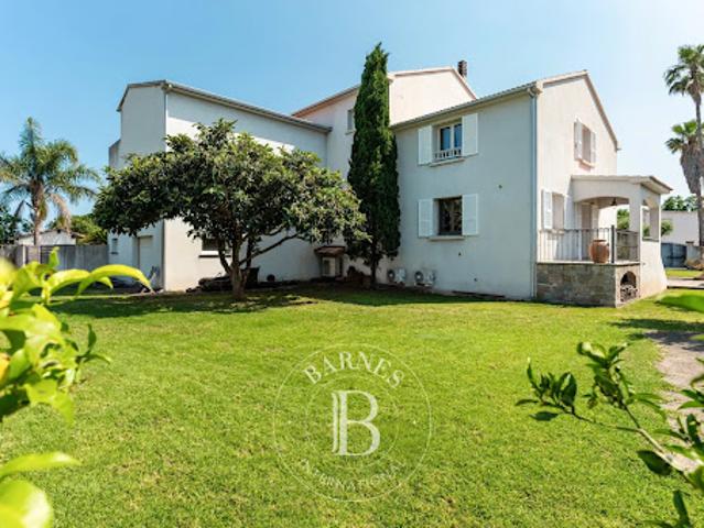 Vente Villa 10 pièces 430 m2 Bastia