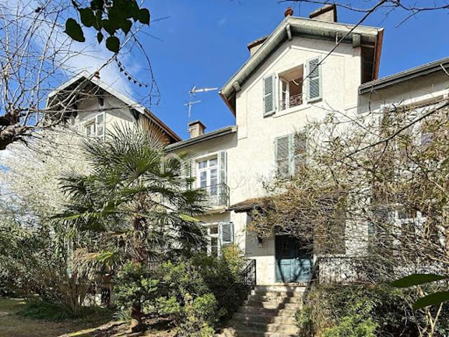 Vente Villa 11 pièces 259.65 m2 Pau
