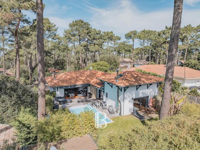 Vente Villa 11 pièces 300 m2 Pyla sur mer