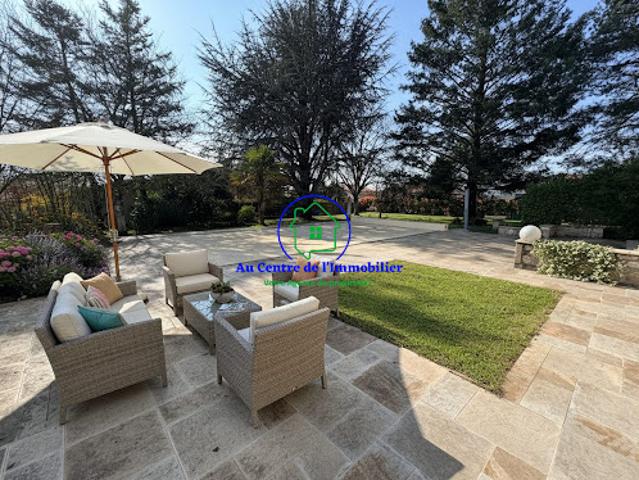 Vente Villa 11 pièces 344 m2 Agen