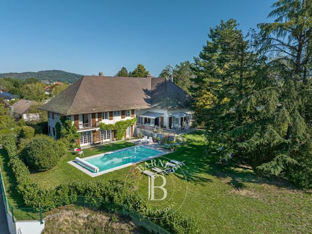 Vente Villa 11 pièces 369.73 m2 Annecy le Vieux