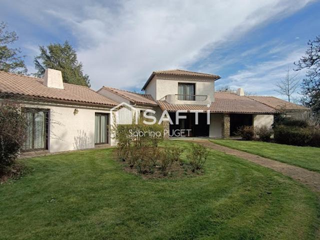 Vente Villa 12 pièces 360 m2 Essarts en Bocage