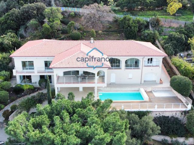 Vente Villa 12 pièces 504 m2 Calvi