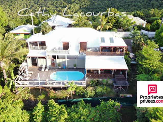 Vente Villa 14 pièces 210 m2 Bouillante
