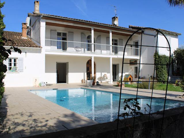 Vente Villa 14 pièces 220 m2 Beaumont de Lomagne