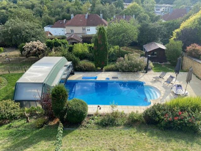 Vente Villa 15 pièces 400 m2 Mont Saint Martin