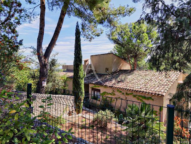 Vente Villa 27 pièces 393.78 m2 Pierrevert