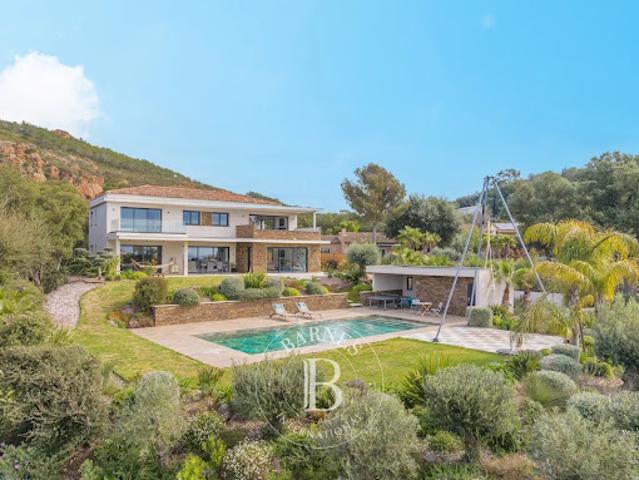 Vente Villa 7 pièces 286 m2 Saint raphael