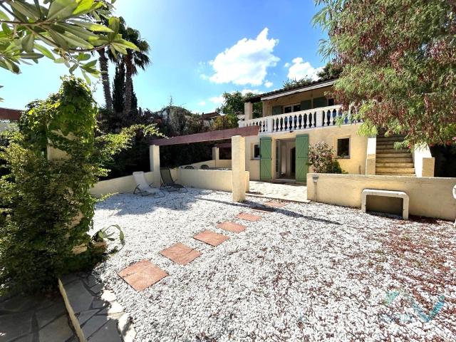 Vente VILLA T5/T6 à GASSIN