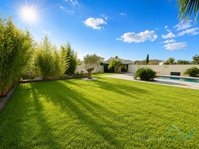 Vente Villa T6 Avec Piscine La Crau Dans Secteur Calme 152m² La Crau