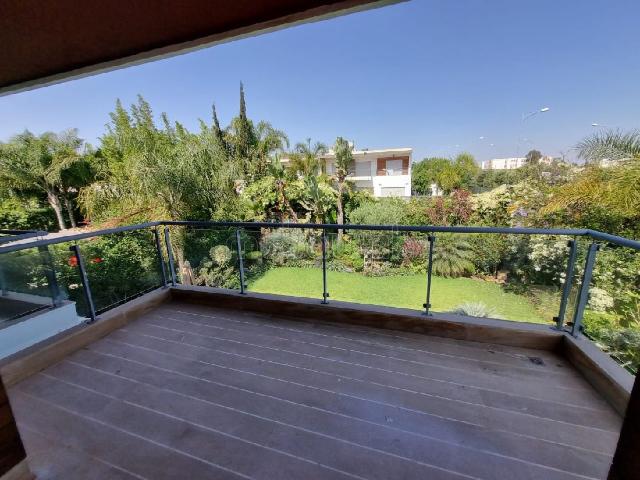 Vente villa bouskoura residence fermee
