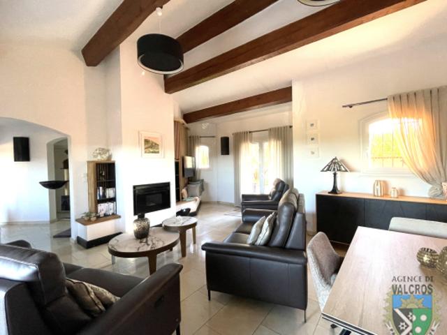 VENTE VILLA DE TYPE 6 AVEC GARAGE ET PISCINE A VALCROS LA LO