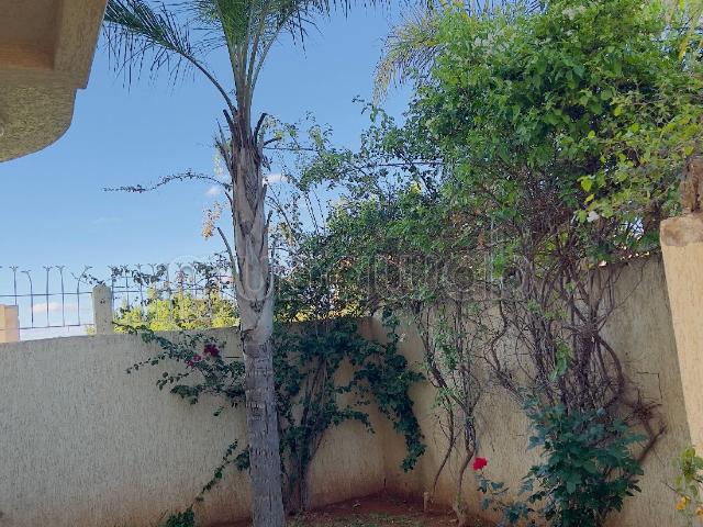 Vente villa de luxe à CGI. Surface totale 325 m². Jardin et terrasse