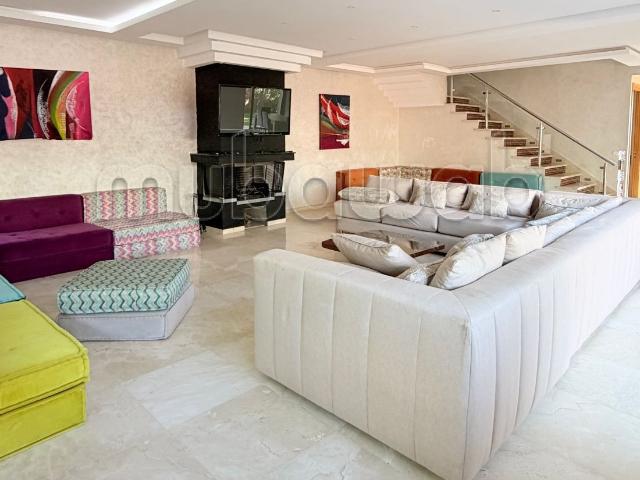 Vente villa de luxe à Route de l'Ourika. 3 chambres agréables