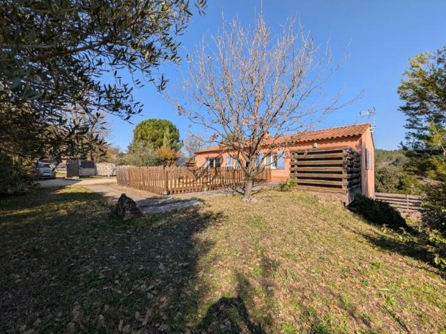 Vente villa de plain pied avec piscine et grand garage, à Mirabeau 84120