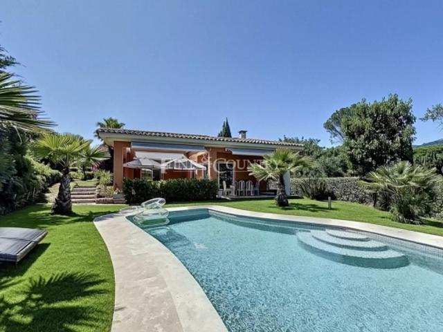 Vente villa Mandelieu aperçu mer domaine privé