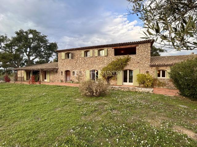 Vente villa Roquebrune sur Argens