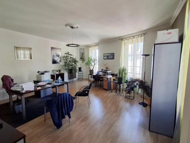 Vente à Cusset appartement 4 pièces de 106m² au 1er étage d'une résidence sans ascenseur