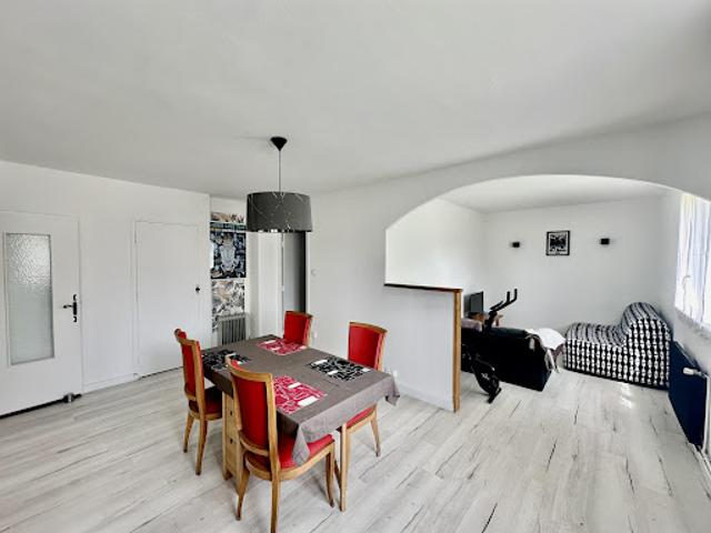 Vente Appartement 4 pièces 57.02 m2 Bagnols sur ceze