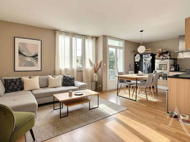 Vente Appartement 4 pièces 62.1 m2 L'hay les roses