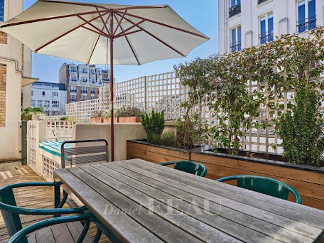 Vente Appartement 4 pièces 67.27 m2 Paris 18ème