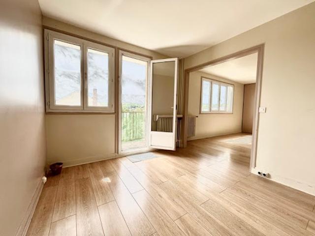 Vente Appartement 4 pièces 64 m2 Les Clayes sous Bois