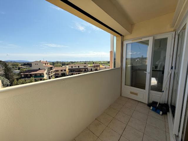 Vente Appartement 4 pièces 65 m2 Hyeres