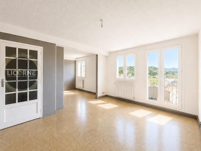 Vente Appartement 4 pièces 66 m2 Marseille 11ème