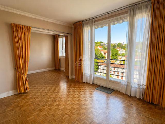Vente Appartement 4 pièces 66 m2 Sevres