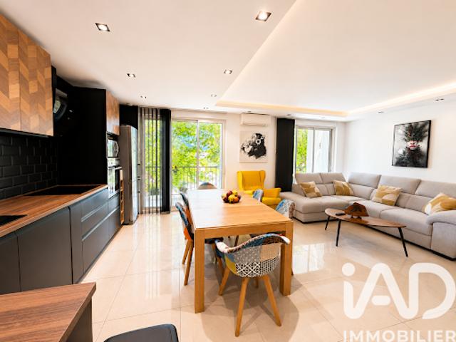 Vente Appartement 4 pièces 73 m2 Hyeres