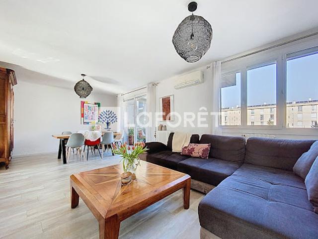 Vente Appartement 4 pièces 70.8 m2 Nimes
