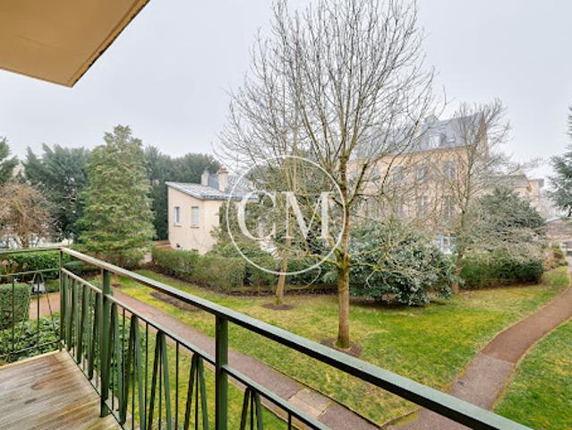 Vente Appartement 4 pièces 70 m2 Versailles