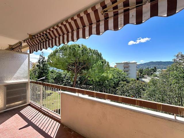 Vente Appartement 4 pièces 70 m2 Cannes la bocca