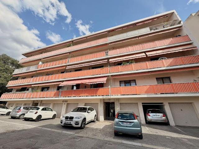 Vente Appartement 4 pièces 70 m2 Le Cannet