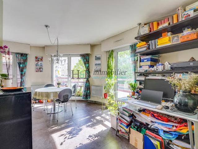 Vente Appartement 4 pièces 70 m2 Paris 19ème
