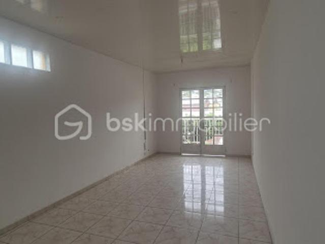 Vente Appartement 4 pièces 70 m2 Saint joseph