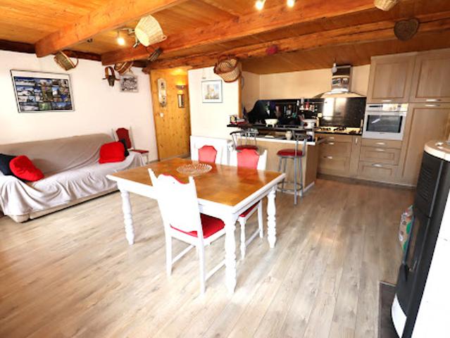 Vente Appartement 4 pièces 71.8 m2 Colmars les alpes