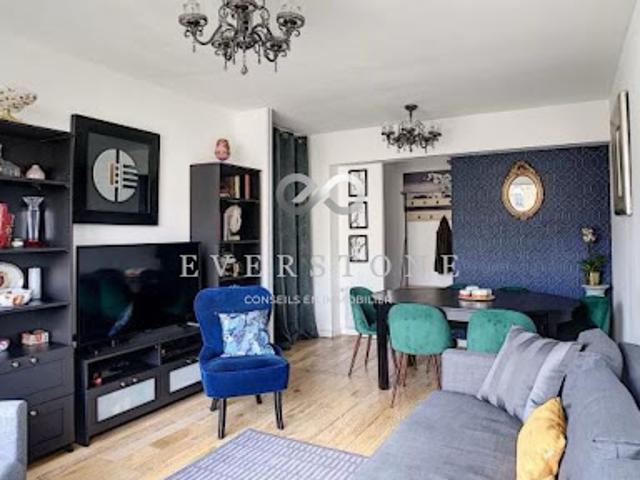 Vente Appartement 4 pièces 72 m2 Courbevoie