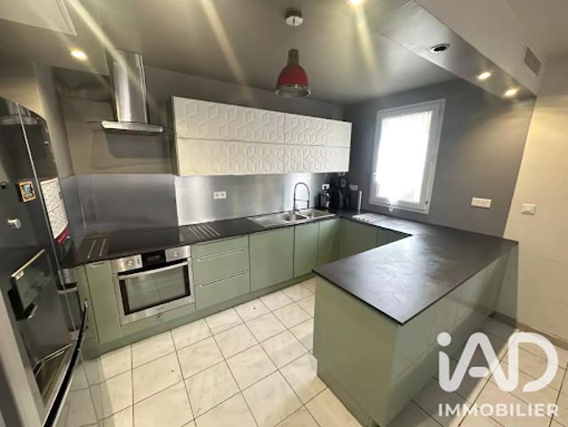 Vente Appartement 4 pièces 77 m2 Evry