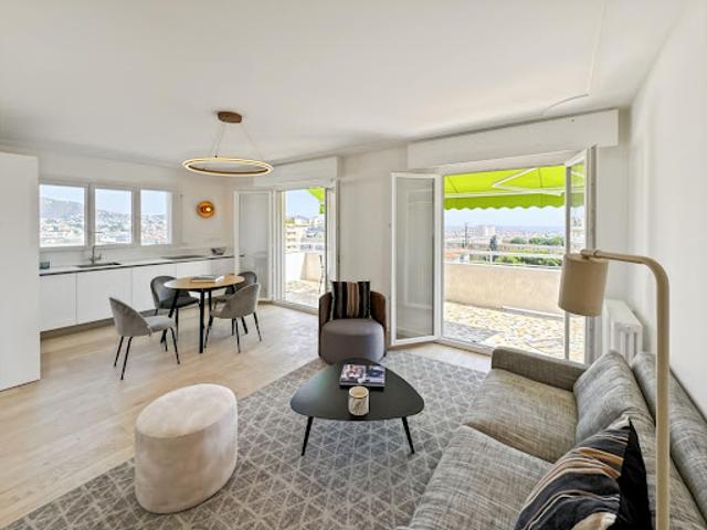 Vente Appartement 4 pièces 77 m2 Nice