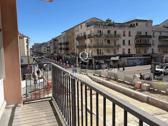 Vente Appartement 4 pièces 77 m2 Noisy le Sec