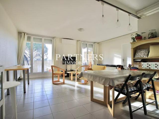 Vente Appartement 4 pièces 74.71 m2 Aix en Provence