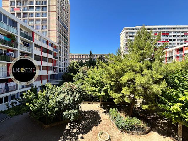 Vente Appartement 4 pièces 74.81 m2 Marseille 3ème