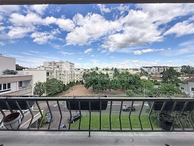 Vente Appartement 4 pièces 74.36 m2 Bron