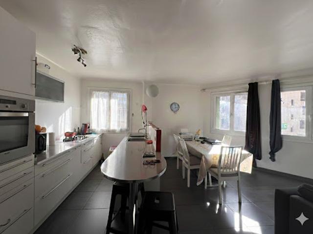 Vente Appartement 4 pièces 74 m2 Marseille 5ème