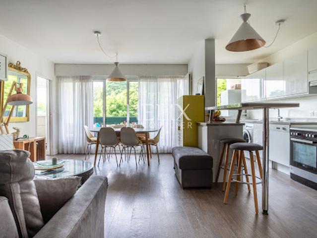 Vente Appartement 4 pièces 75.5 m2 Le Mesnil le Roi