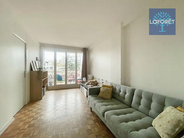 Vente Appartement 4 pièces 75.05 m2 Paris 15ème