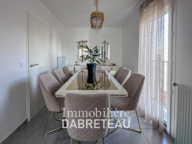 Vente Appartement 4 pièces 75 m2 Vaulx en Velin