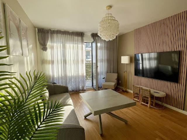 Vente Appartement 4 pièces 75 m2 Suresnes